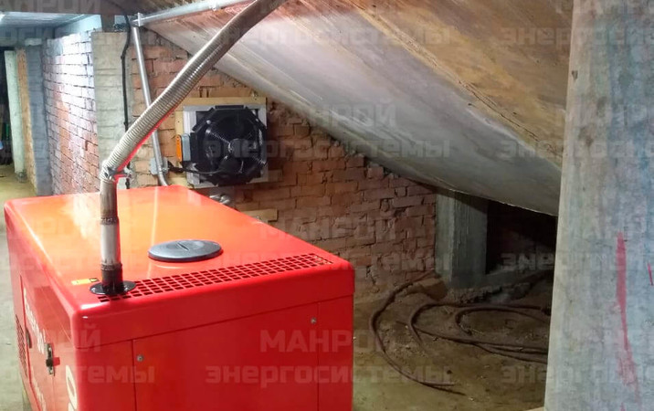 Дизельный генератор в подсобном помещении